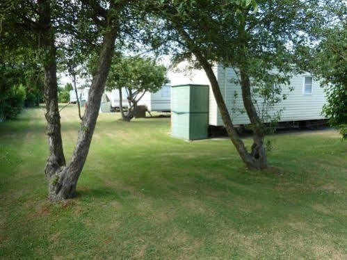 Copthorne Caravans Hotell Merston Exteriör bild